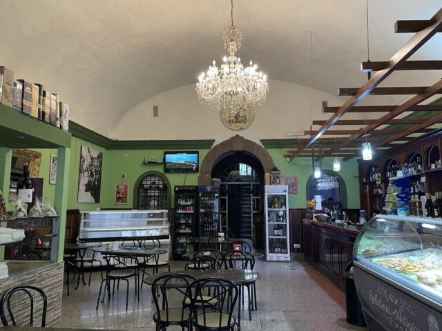 Sunday Bar