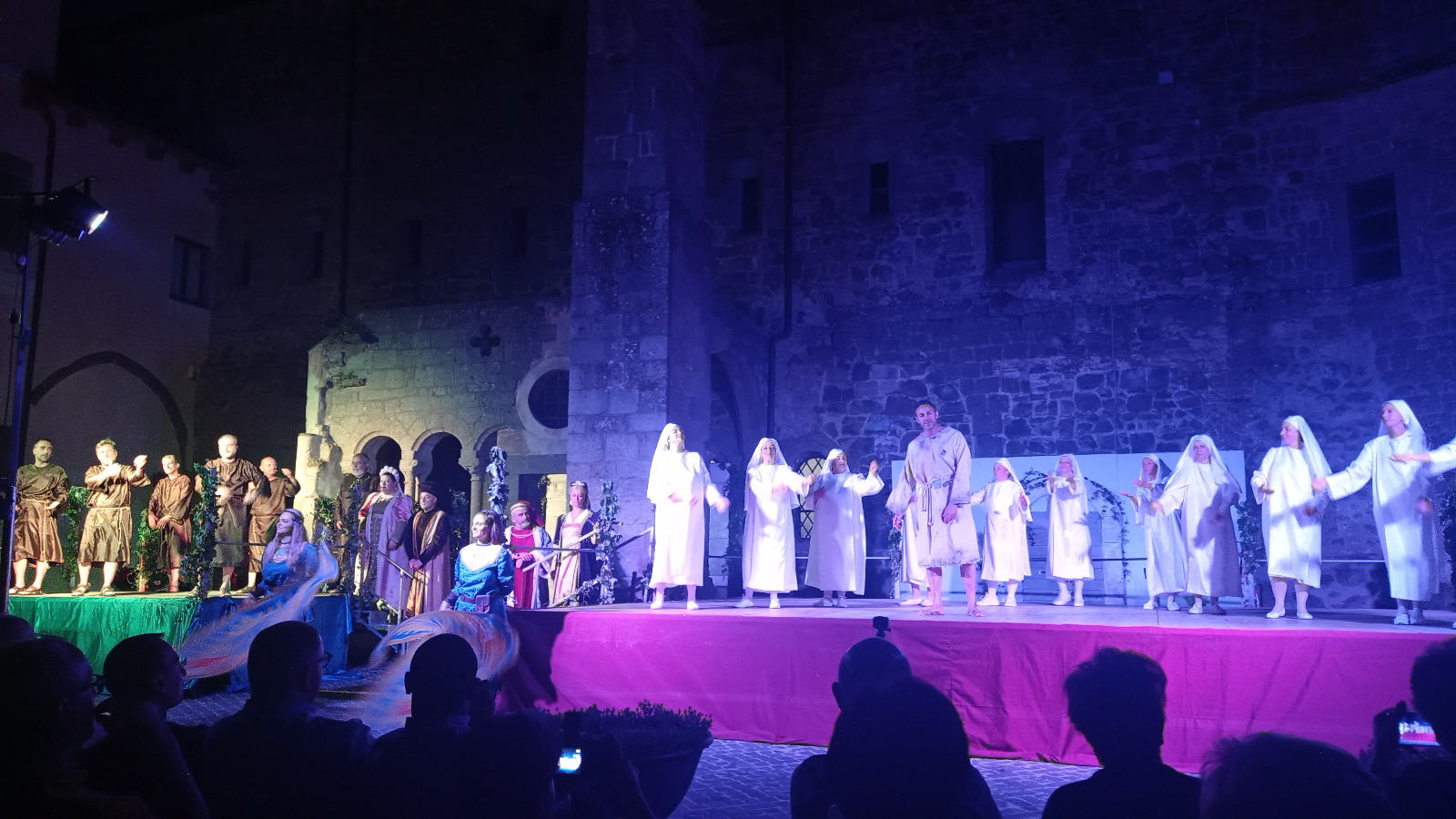 Musical Francesco. La Nuova Compagnia Teatrale Sammartinese ha messo in scena la magia